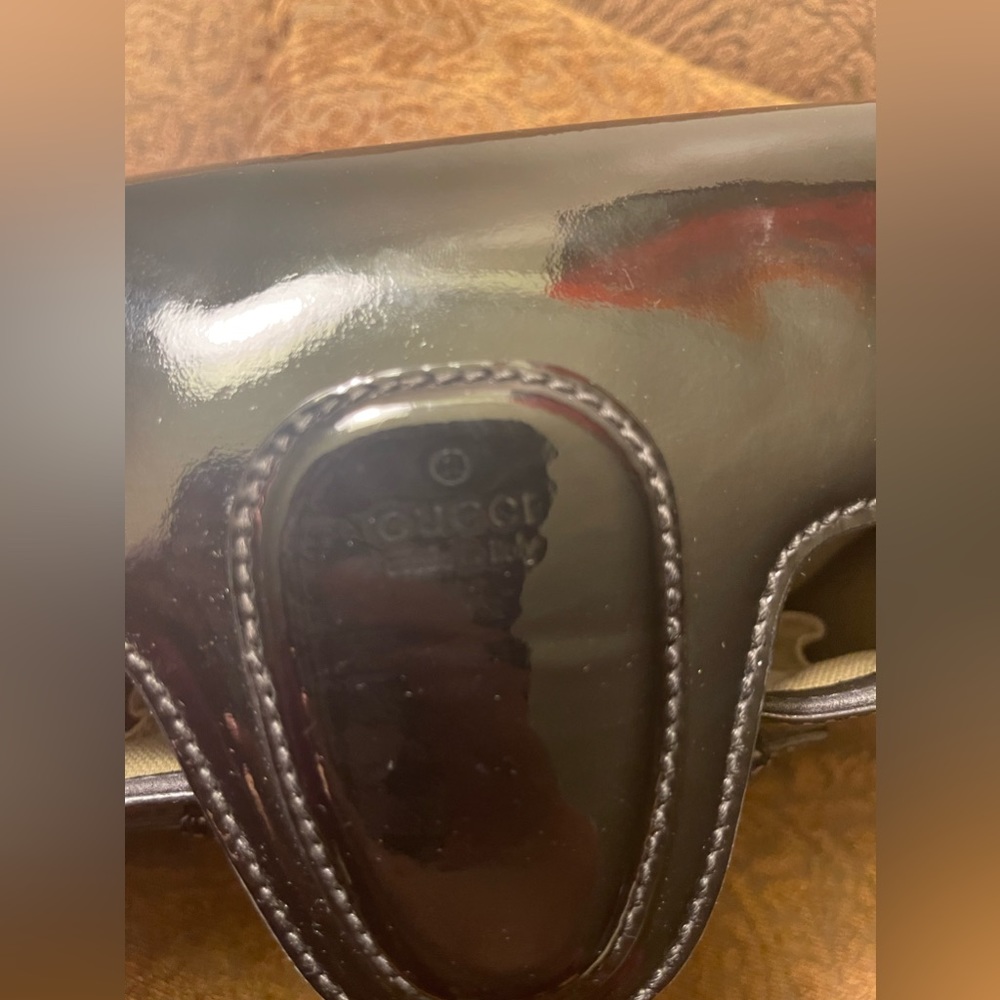 SOLD Gucci Black Patent Leather Shoulder Bag - Picture 11 of 13